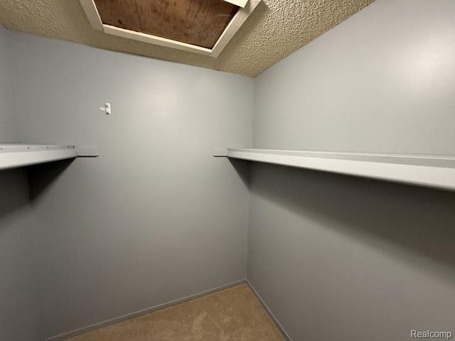 4962 Oak Hill Drive 75, Waterford, MI 48329
