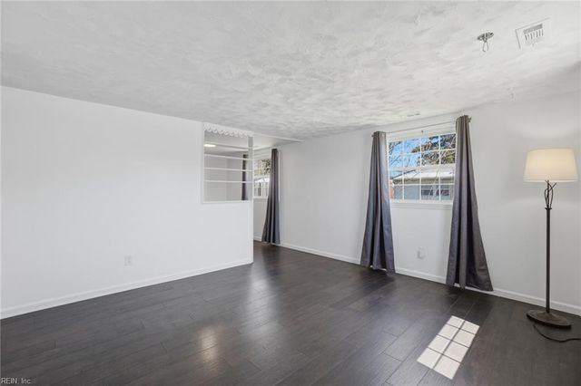 1515 Garrow CIR, Hampton, VA 23663