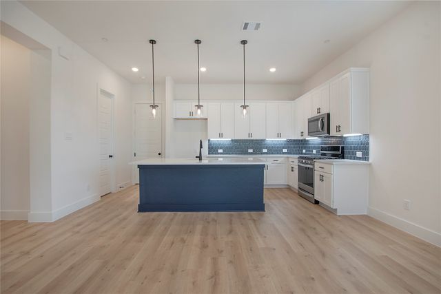 1240 Eureka Springs Street, Celina, TX 75078