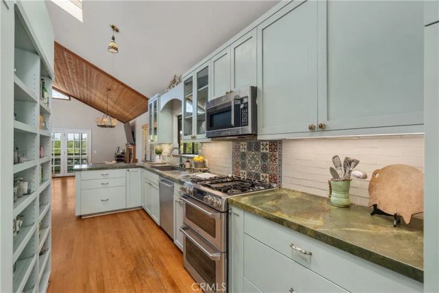 9201 Grundy Lane, Chatsworth, CA 91311