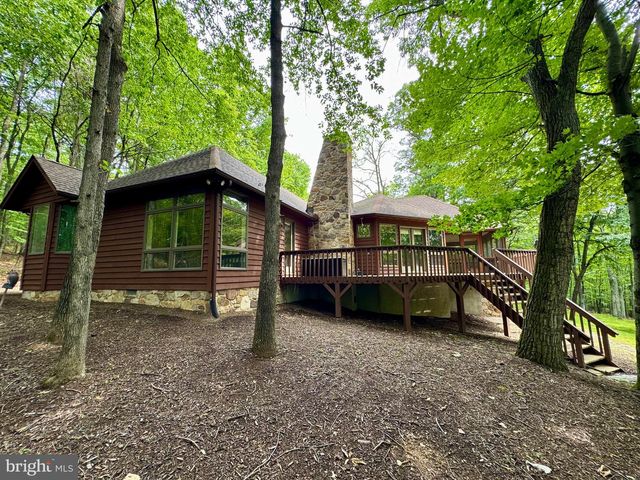 355 SANDSTONE LN, Berkeley Springs, WV 25411