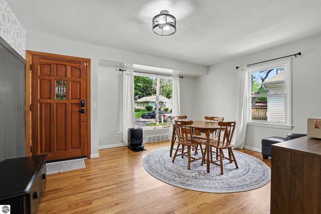 1354 Herrick #NE, Grand Rapids, MI 49505