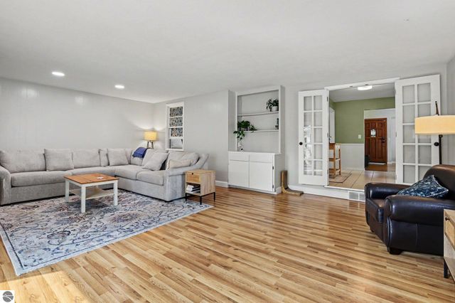 1354 Herrick #NE, Grand Rapids, MI 49505
