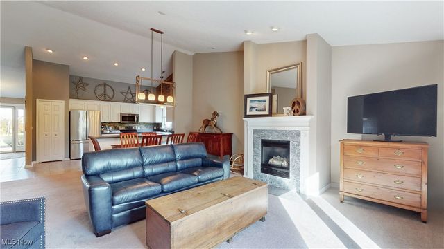 5653 Lisa Oval, Medina, OH 44256