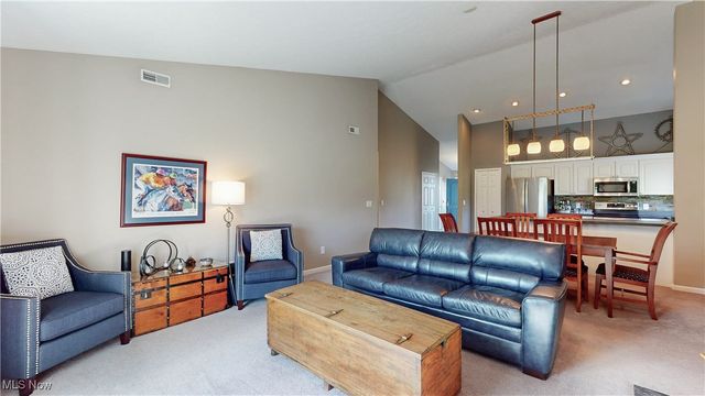 5653 Lisa Oval, Medina, OH 44256