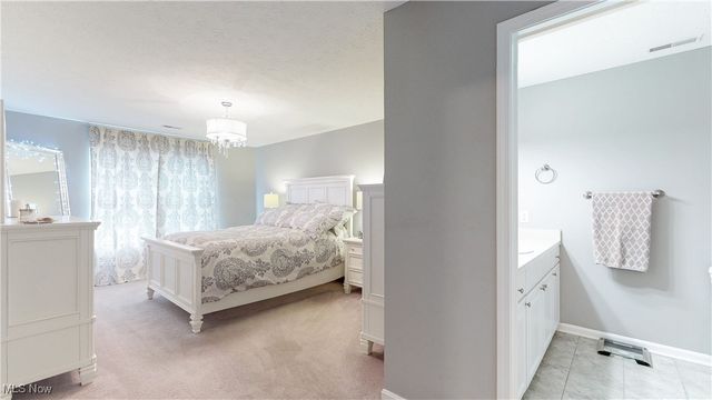 5653 Lisa Oval, Medina, OH 44256