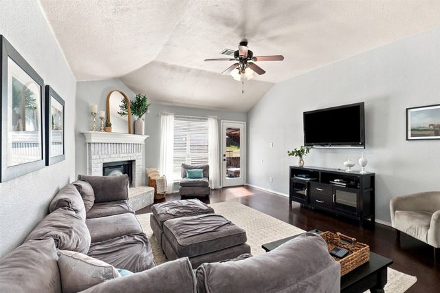 2309 Halladay Trail, Fort Worth, TX 76108
