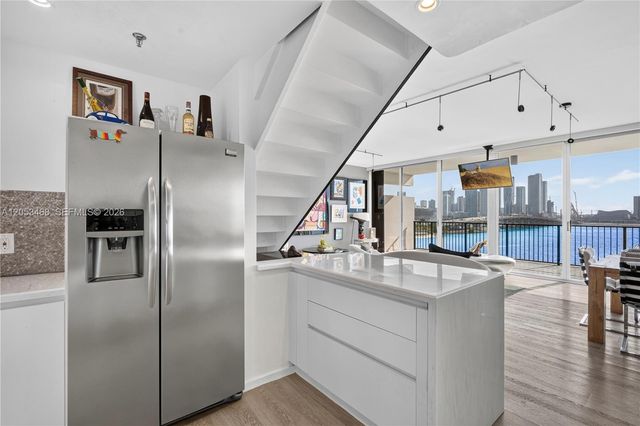 1000 Venetian Way 810, Miami Beach, FL 33139