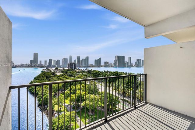 1000 Venetian Way 810, Miami Beach, FL 33139