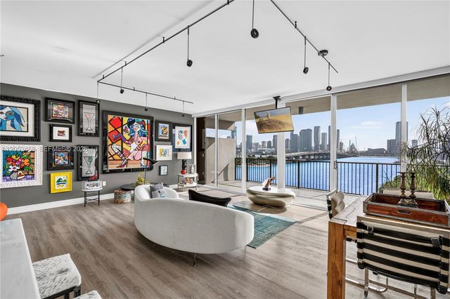 1000 Venetian Way 810, Miami Beach, FL 33139