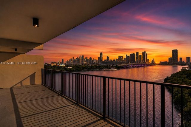1000 Venetian Way 810, Miami Beach, FL 33139