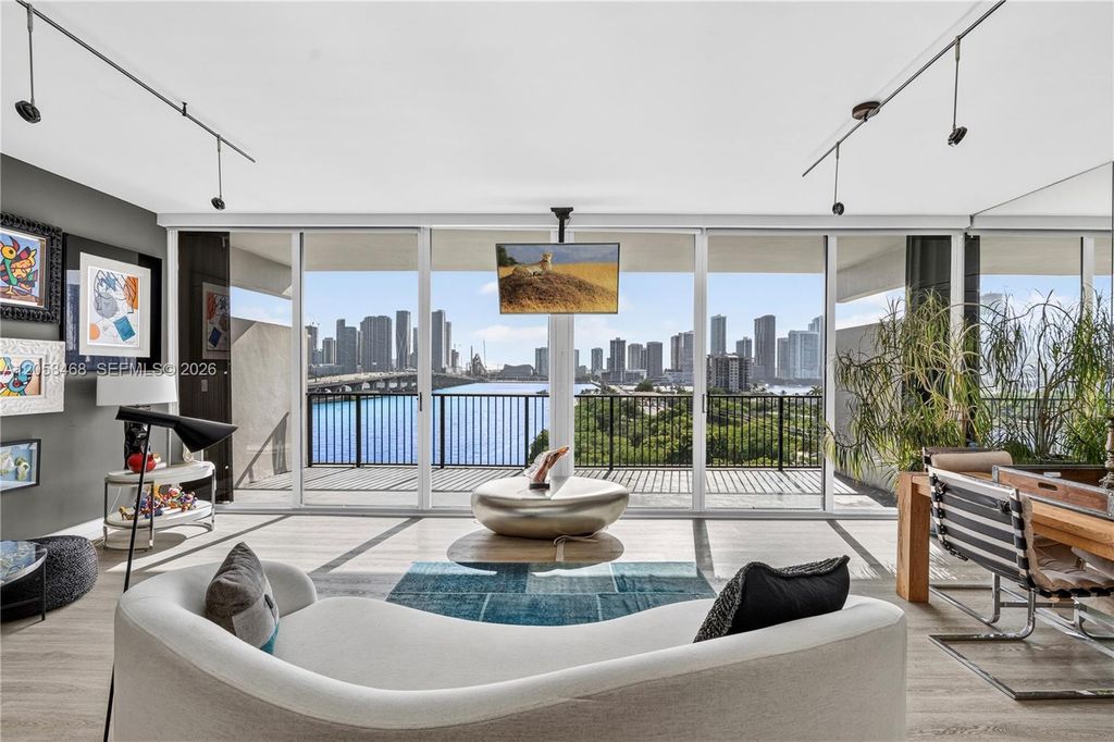 1000 Venetian Way 810, Miami Beach, FL 33139