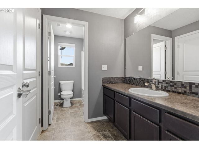 36713 INDIAN SUMMER St, Sandy, OR 97055