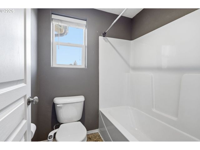 36713 INDIAN SUMMER St, Sandy, OR 97055