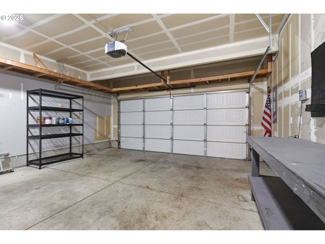 36713 INDIAN SUMMER St, Sandy, OR 97055