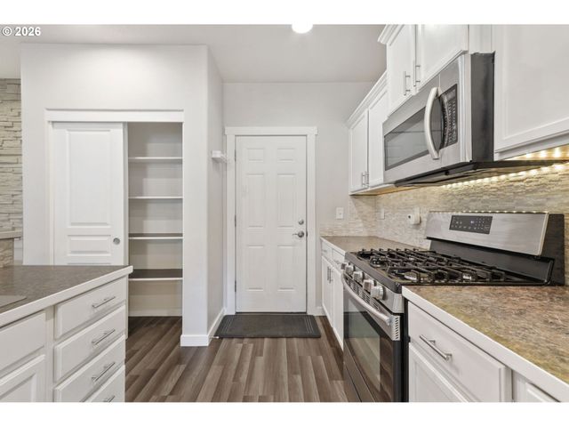 36713 INDIAN SUMMER St, Sandy, OR 97055