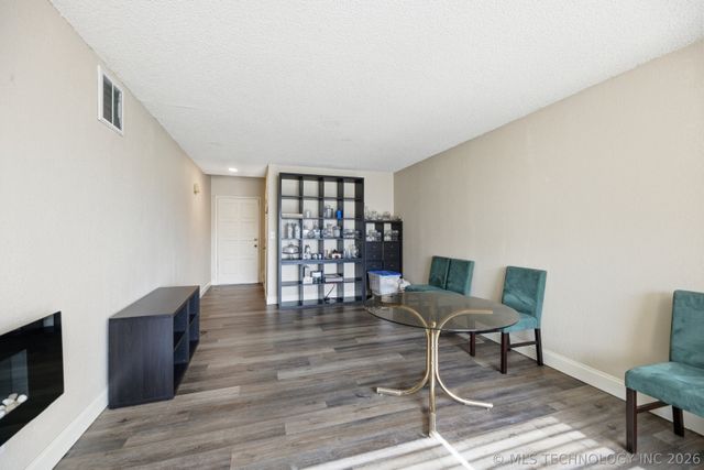 549 N Elm Street D, Jenks, OK 74037