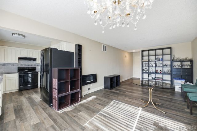 549 N Elm Street D, Jenks, OK 74037