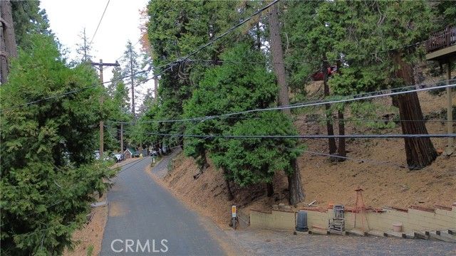 24397 Horst Drive, Crestline, CA 92325