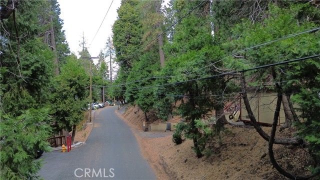 24397 Horst Drive, Crestline, CA 92325