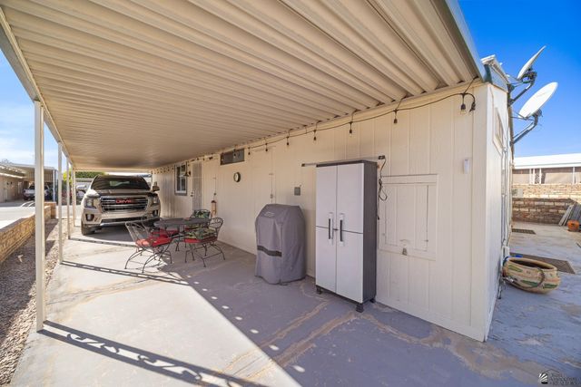 1870 W Camino Soledad, Yuma, AZ 85364