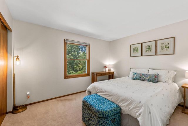1566 Briarwood LANE, Hartford, WI 53027