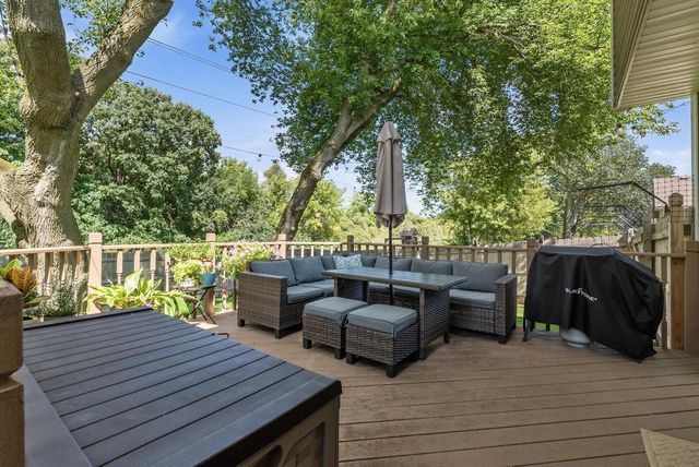 1566 Briarwood LANE, Hartford, WI 53027