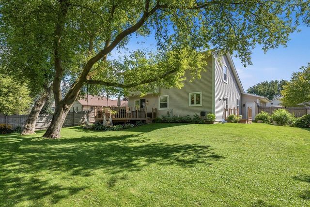 1566 Briarwood LANE, Hartford, WI 53027