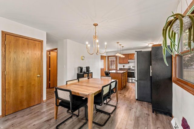 1566 Briarwood LANE, Hartford, WI 53027