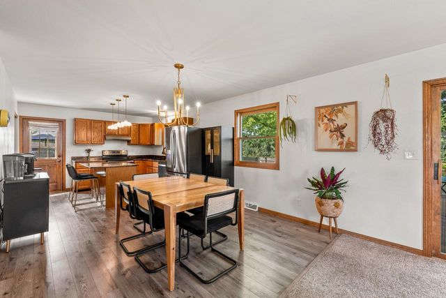 1566 Briarwood LANE, Hartford, WI 53027
