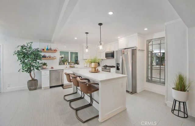 2057 Woodglen Street, Simi Valley, CA 93065