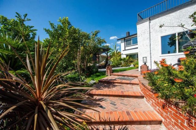 2057 Woodglen Street, Simi Valley, CA 93065