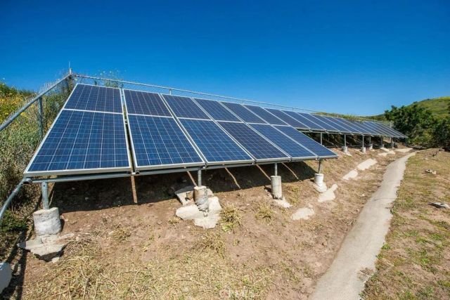 2057 Woodglen Street, Simi Valley, CA 93065