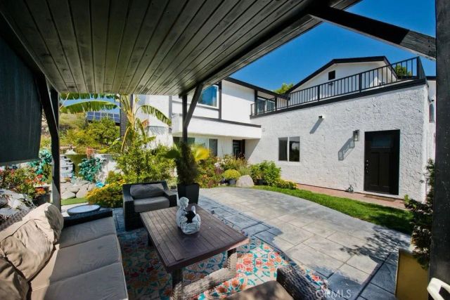 2057 Woodglen Street, Simi Valley, CA 93065