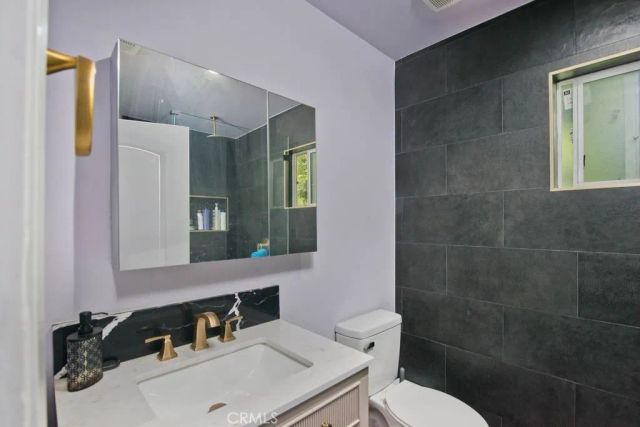 2057 Woodglen Street, Simi Valley, CA 93065