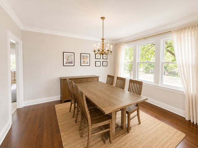 3839 Grove Avenue, Brookfield, IL 60513