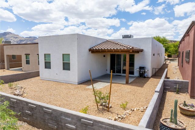 2125 Embarcadero Way, Tubac, AZ 85646