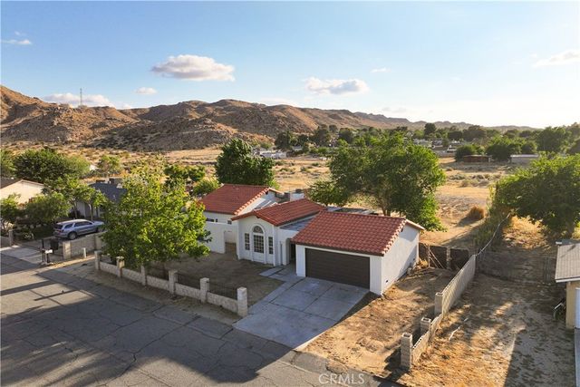 40251 Fieldspring, Palmdale, CA 93591