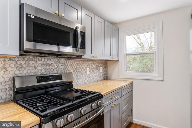 107 GIBSON ST, Fredericksburg, VA 22401