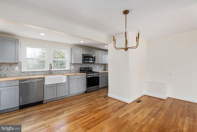 107 GIBSON ST, Fredericksburg, VA 22401