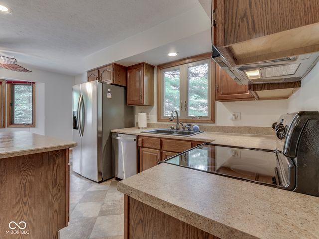 4124 Windsor Court, Greenwood, IN 46142