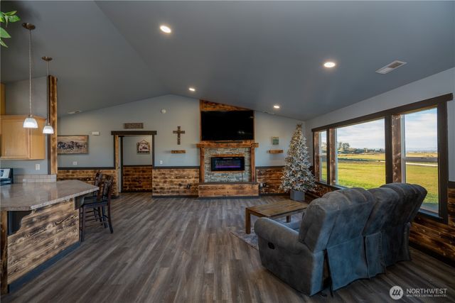 10881 Upper Badger Pocket Rd, Ellensburg, WA 98926