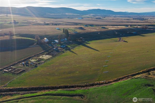 10881 Upper Badger Pocket Rd, Ellensburg, WA 98926