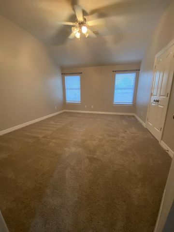 2021 Fairmount Park Drive, Denton, TX 76210