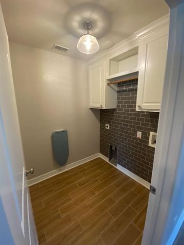 2021 Fairmount Park Drive, Denton, TX 76210