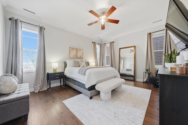 4821 N Damen Avenue 4, Chicago, IL 60625