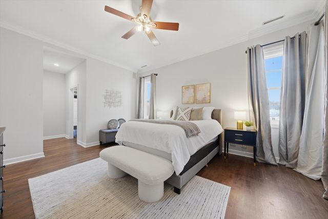 4821 N Damen Avenue 4, Chicago, IL 60625