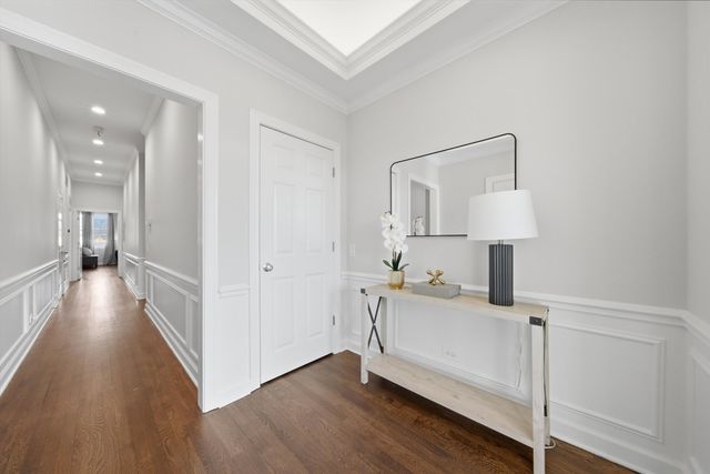 4821 N Damen Avenue 4, Chicago, IL 60625