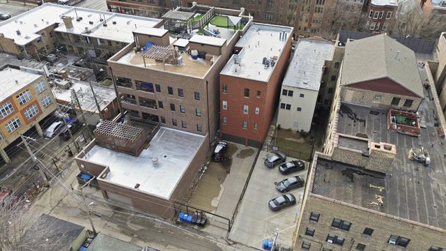 4821 N Damen Avenue 4, Chicago, IL 60625