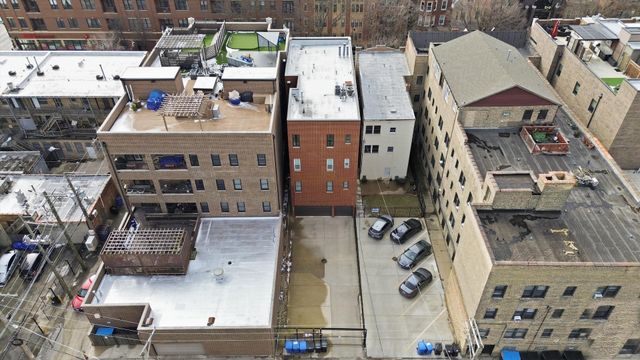 4821 N Damen Avenue 4, Chicago, IL 60625